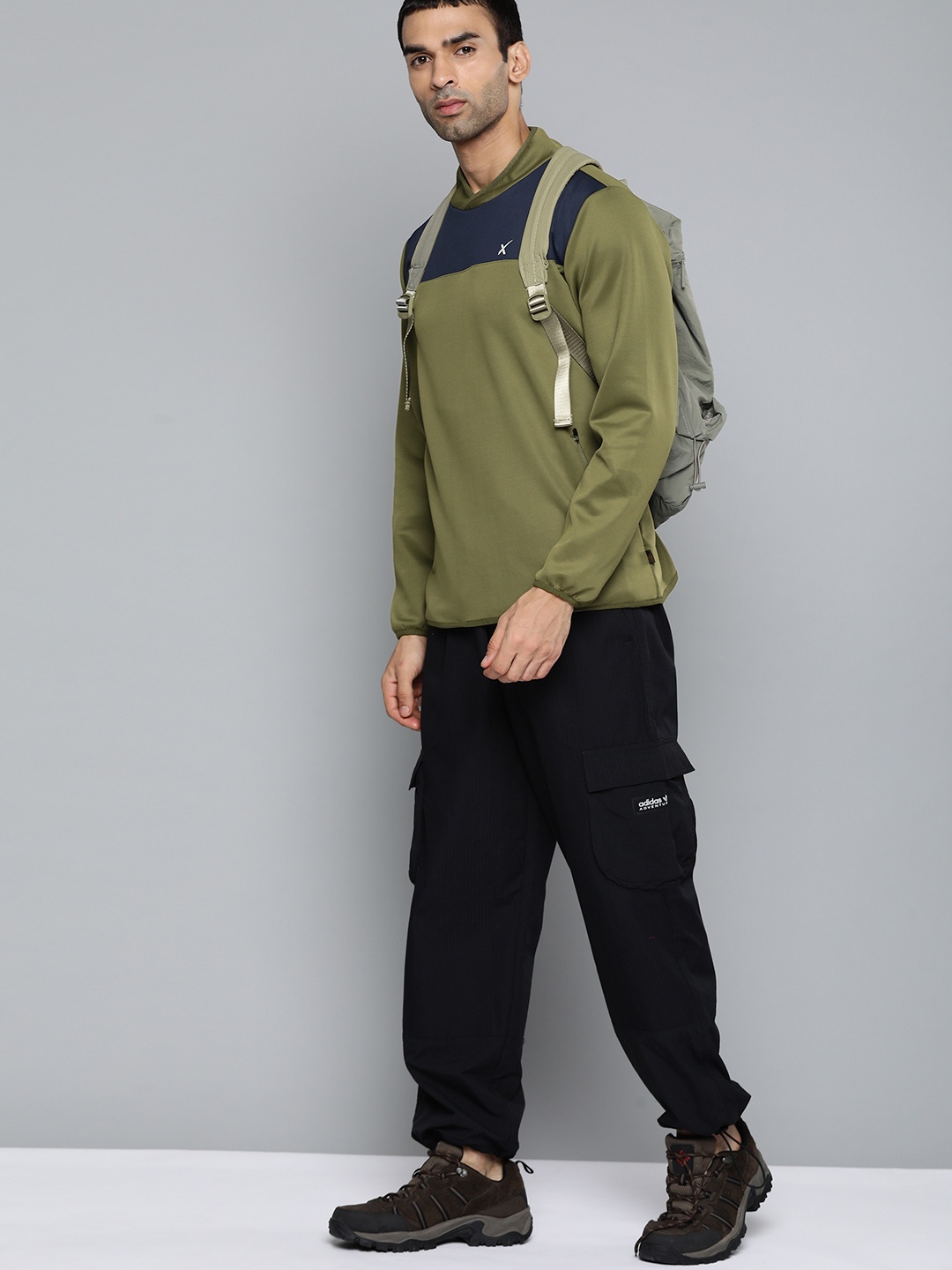 

HRX By Hrithik Roshan Outdoor Men Winter Moss Rapid-Dry Colourblock Sweatshirt, Olive