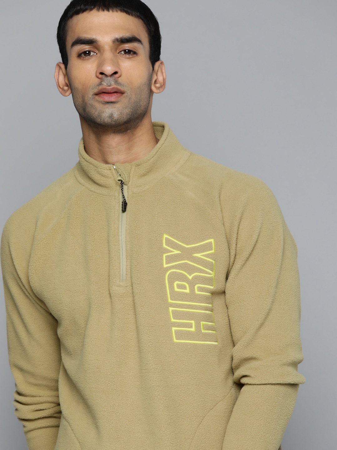 

HRX By Hrithik Roshan Outdoor Men Sponge Rapid-Dry Brand Carrier Sweatshirt, Green