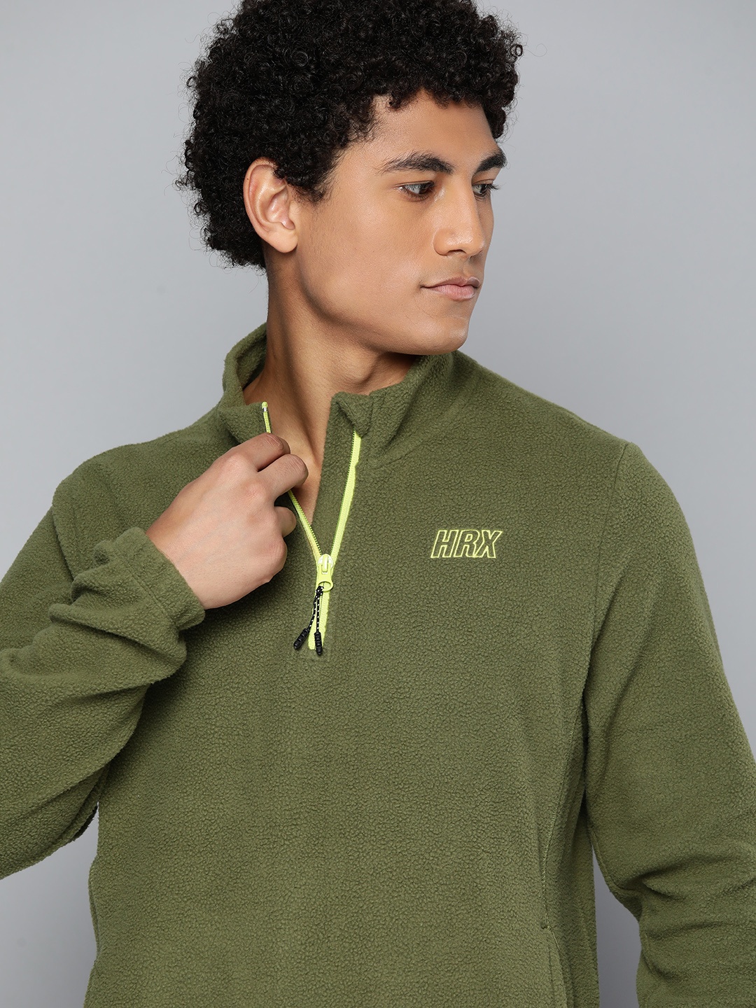 

HRX By Hrithik Roshan Outdoor Men Winter Moss Rapid-Dry Brand Carrier Sweatshirts, Green