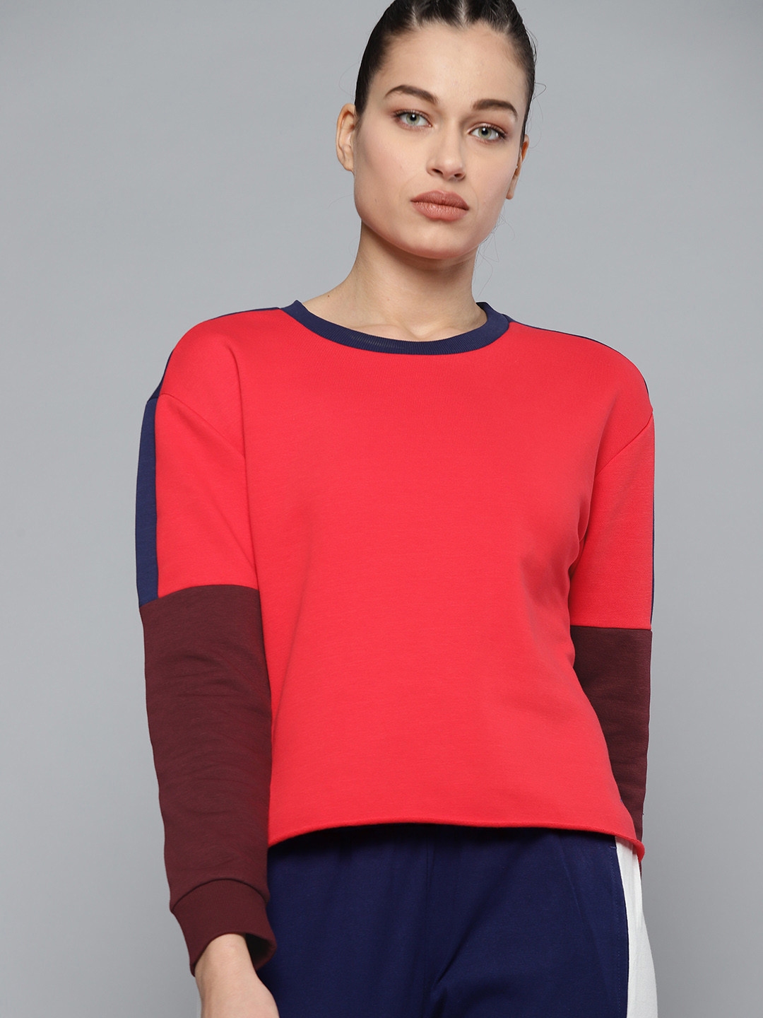 

HRX By Hrithik Roshan Lifestyle Women High Risk Red Rapid-Dry Colourblock Sweatshirt
