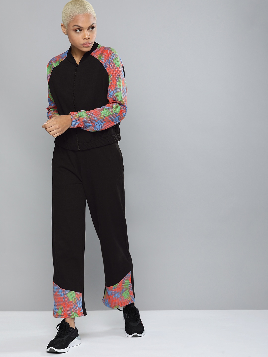 

HRX By Hrithik Roshan Lifestyle Women Jet Black Bio-Wash Colourblock Tracksuits