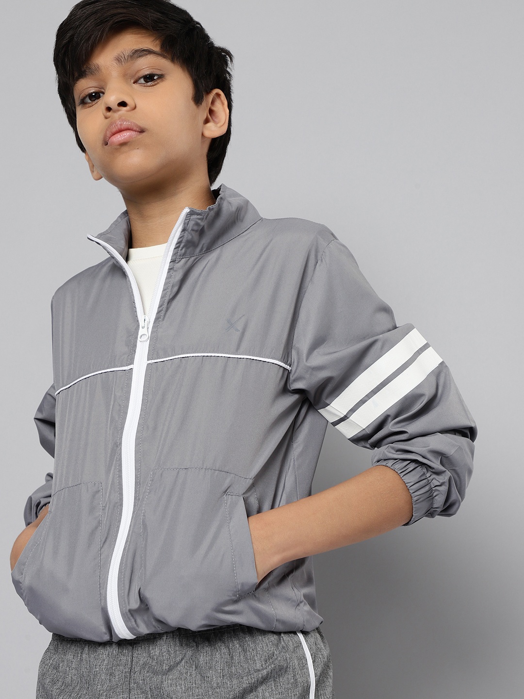 

HRX by Hrithik Roshan U-17 Active Boys Grey Solid Rapid-Dry Jacket