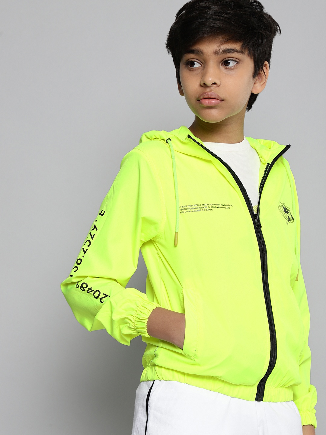 

HRX By Hrithik Roshan U-17 Lifestyle Boys Neon Lime Rapid-Dry Solid Jackets, Fluorescent green