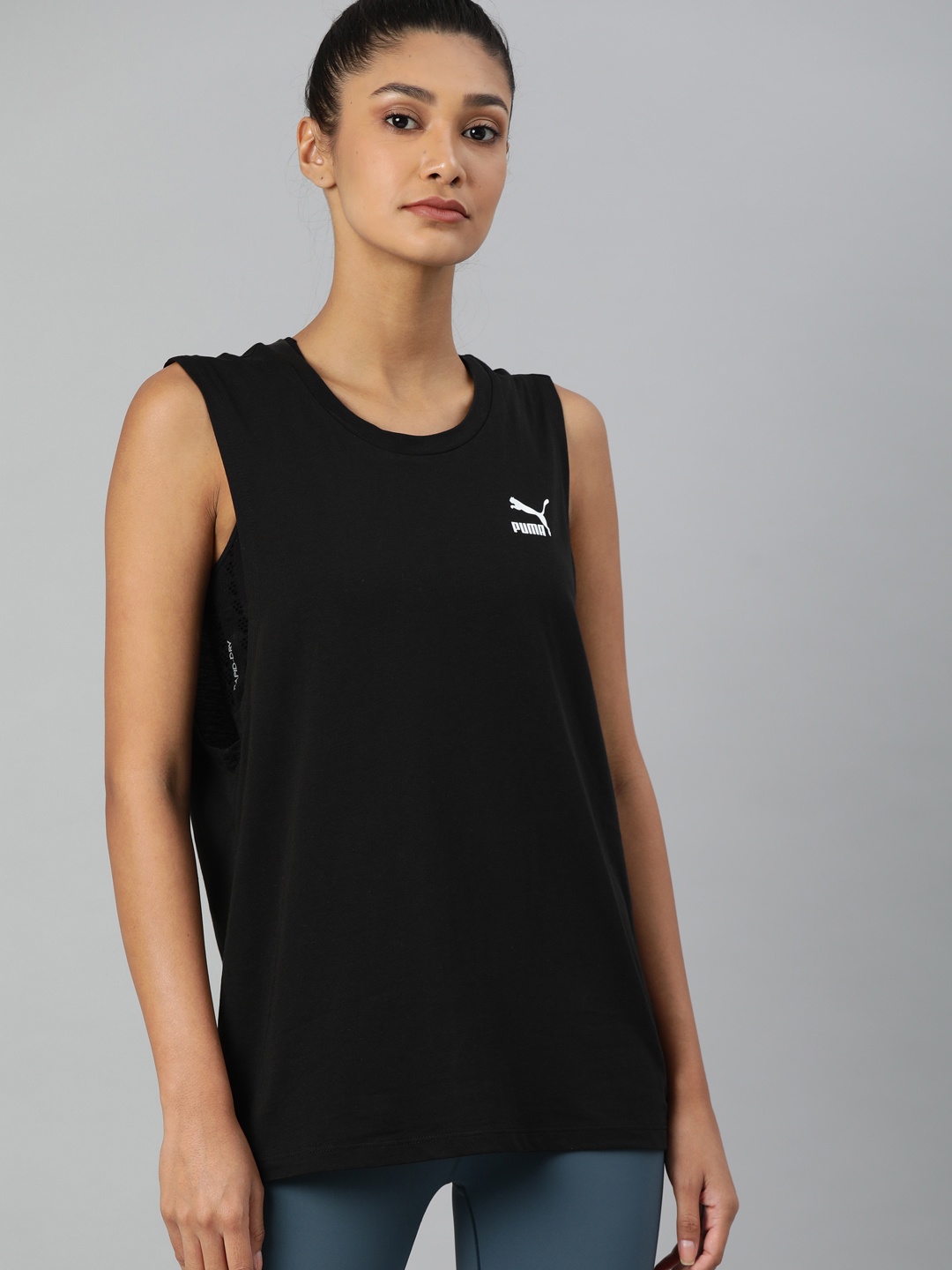 

Puma Women Black Classics Relaxed Brand Logo T-shirt