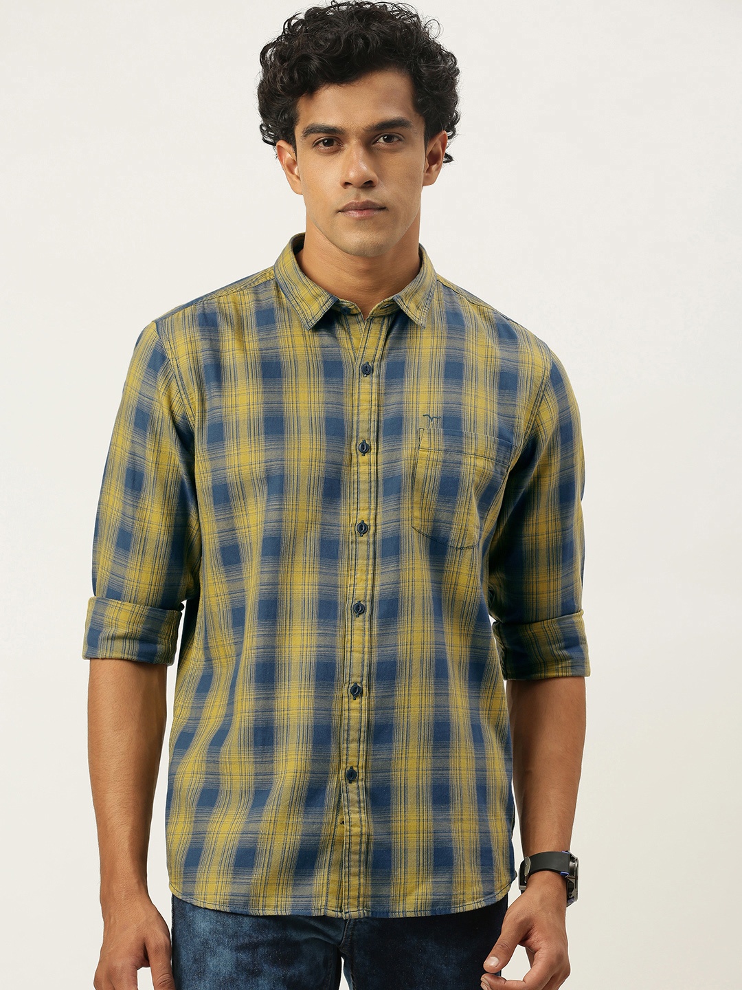 

Flying Machine Men Yellow & Blue Slim Fit Checked Casual Shirt