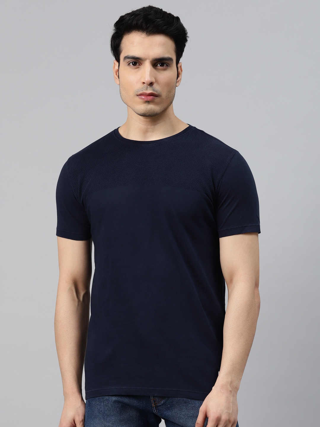 

VAN HEUSEN DENIM LABS Men Navy Blue Solid Pure Cotton T-shirt