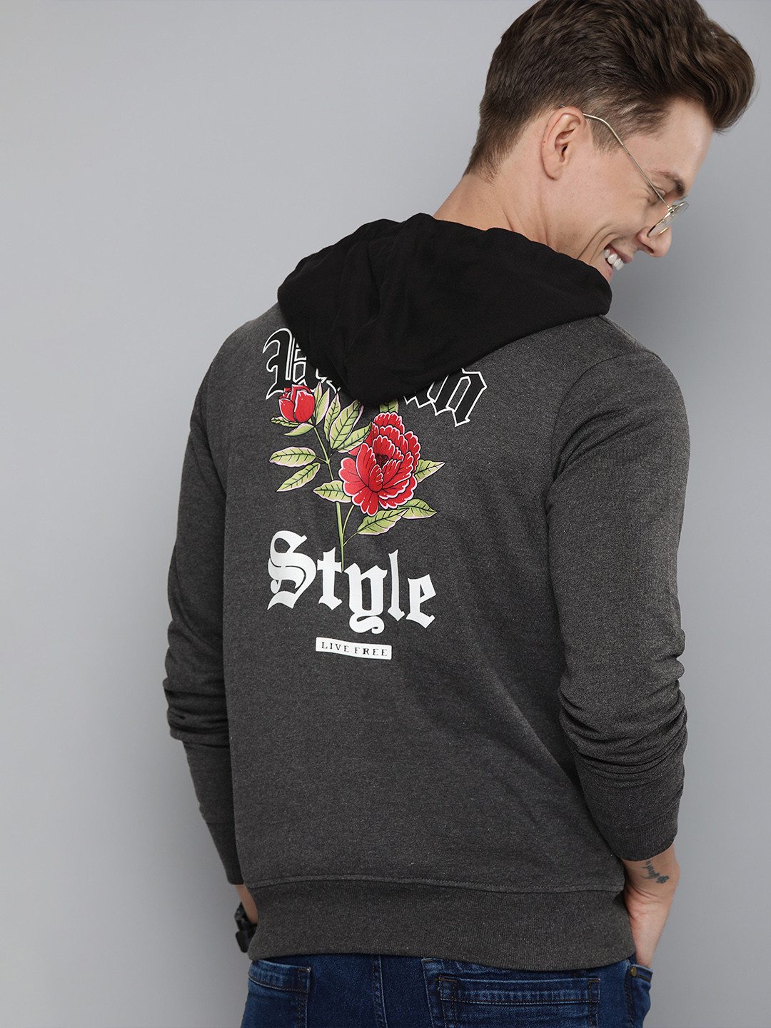 

HERE&NOW Men Charcoal Grey Floral Printed Hooded Pullover Sweatshirt
