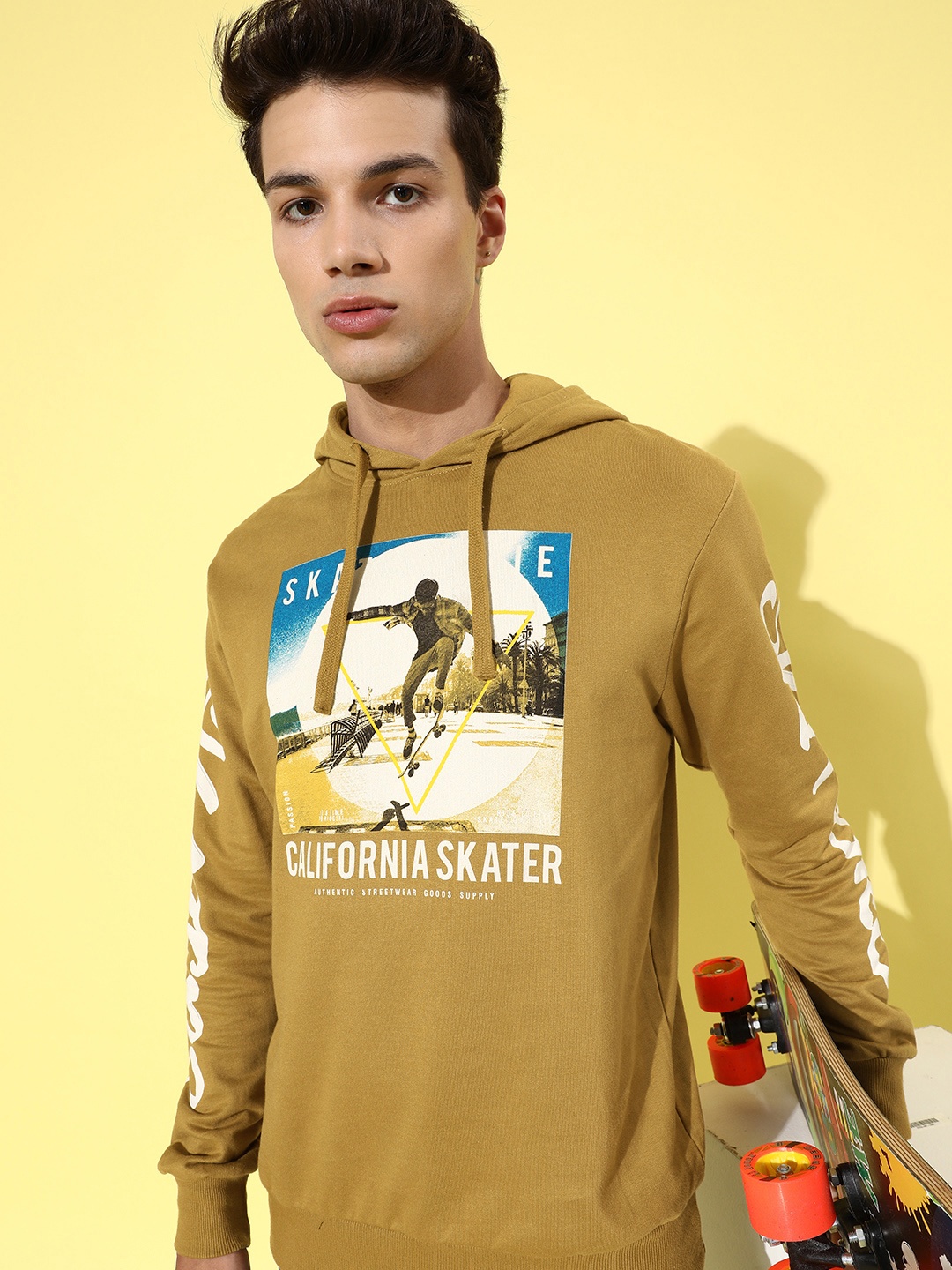 

HERE&NOW Men Chic Brown Printed Photographic Sweatshirt