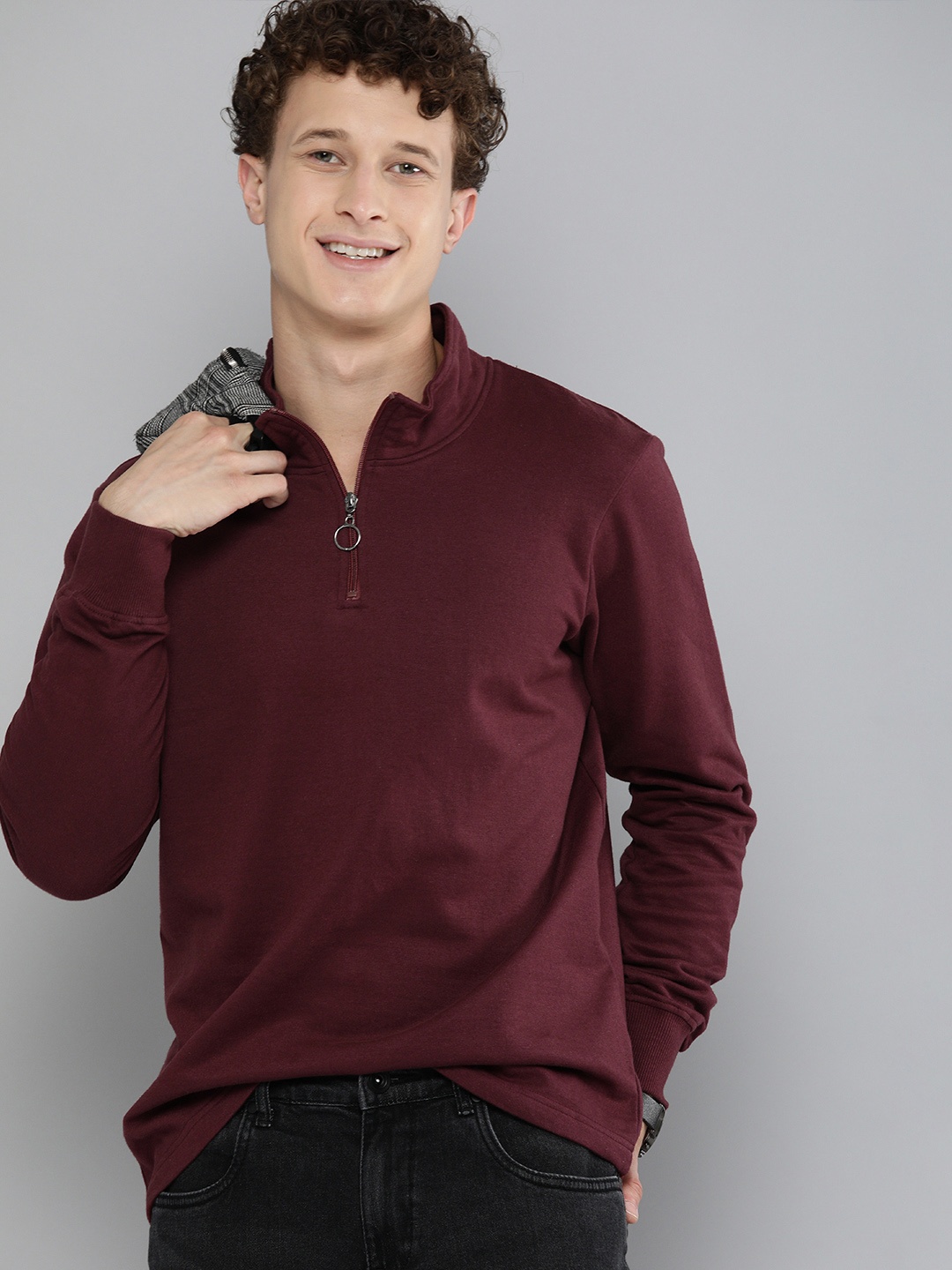 

HERE&NOW Men Purple Solid Pullover Sweatshirt