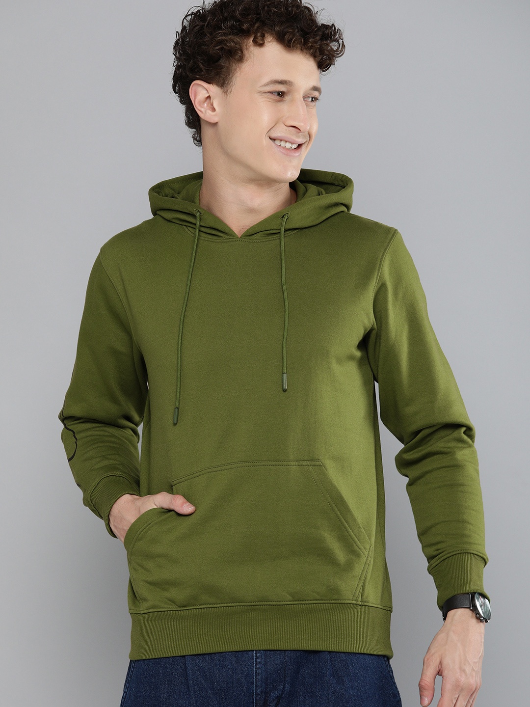 

HERE&NOW Men Olive Green Solid Hooded Pullover Sweatshirt
