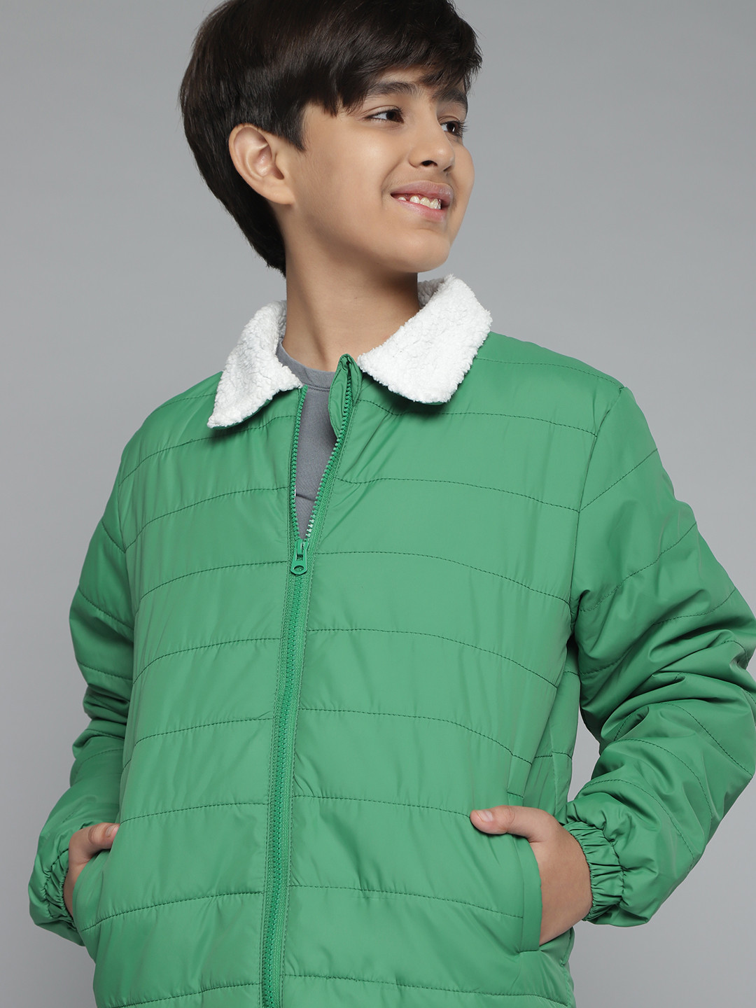 

YK Boys Green Solid Padded Jacket
