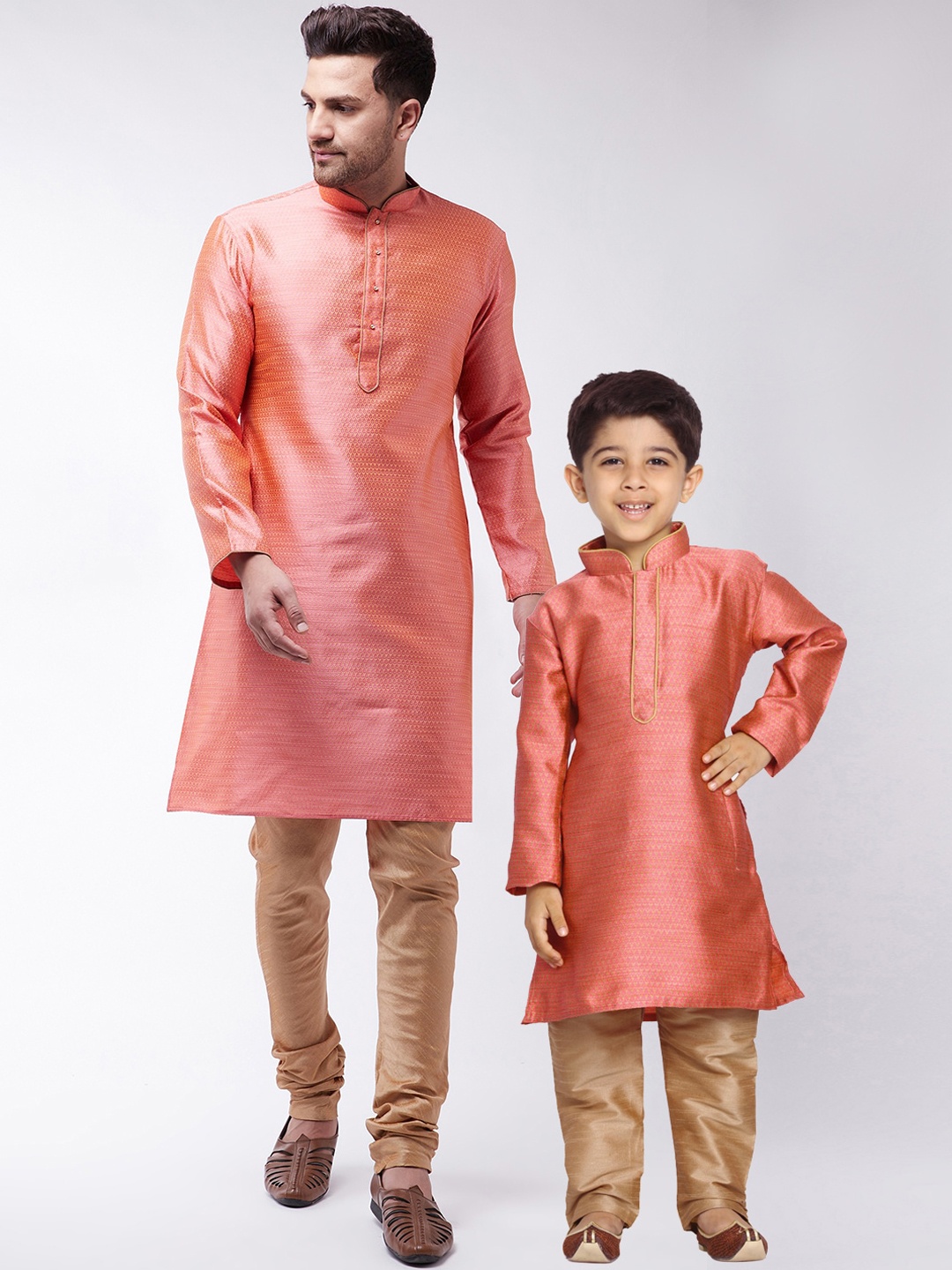 

VASTRAMAY Men Pink Floral Regular Kurta with Churidar