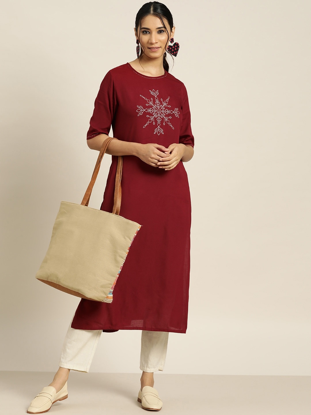 

Sangria Women Maroon & White Ethnic Motifs Yoke Design Thread Work Straight Kurta