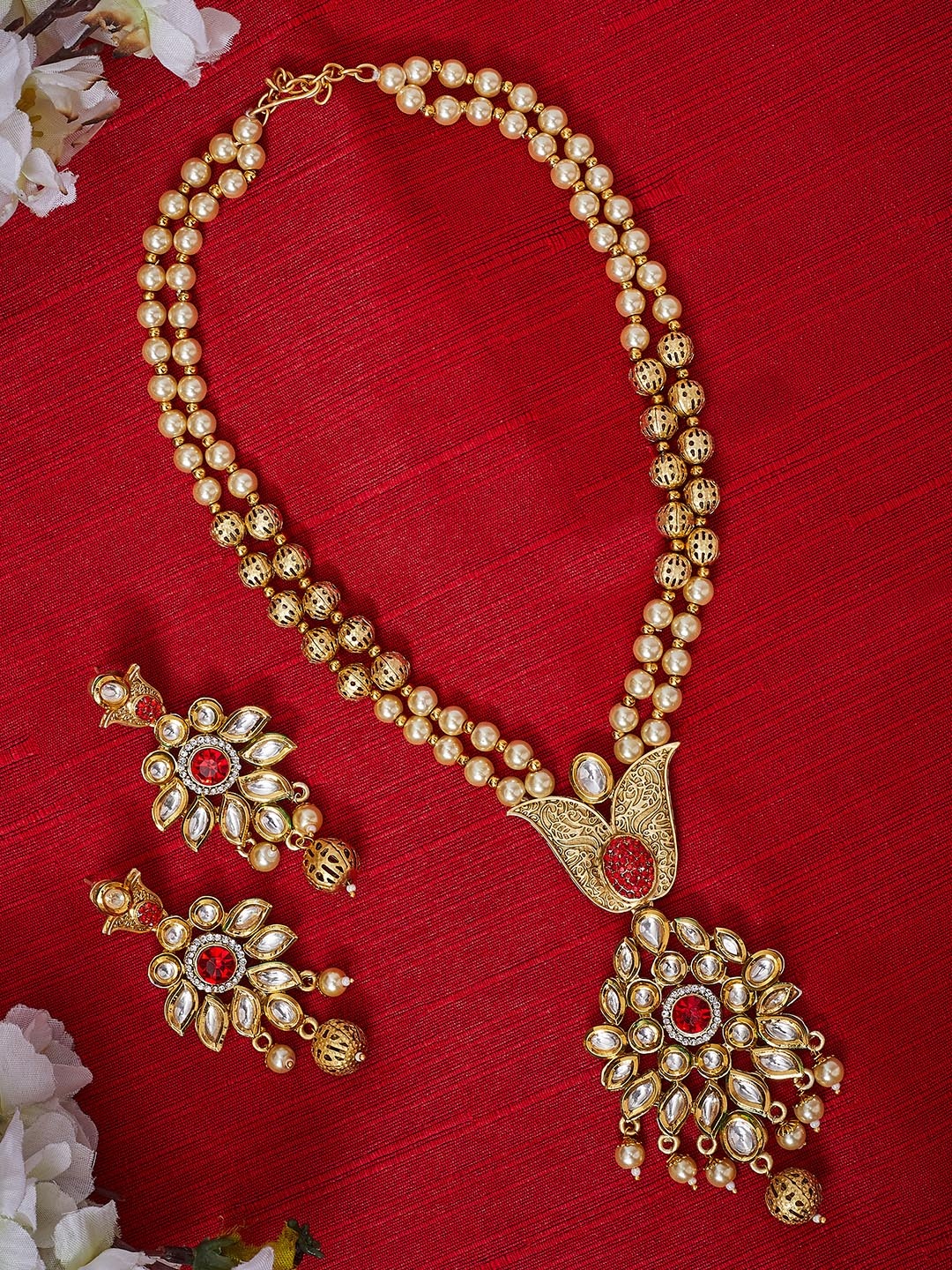 

PANASH Red Gold-Plated Kundan Studded Handcrafted Jewellery Set