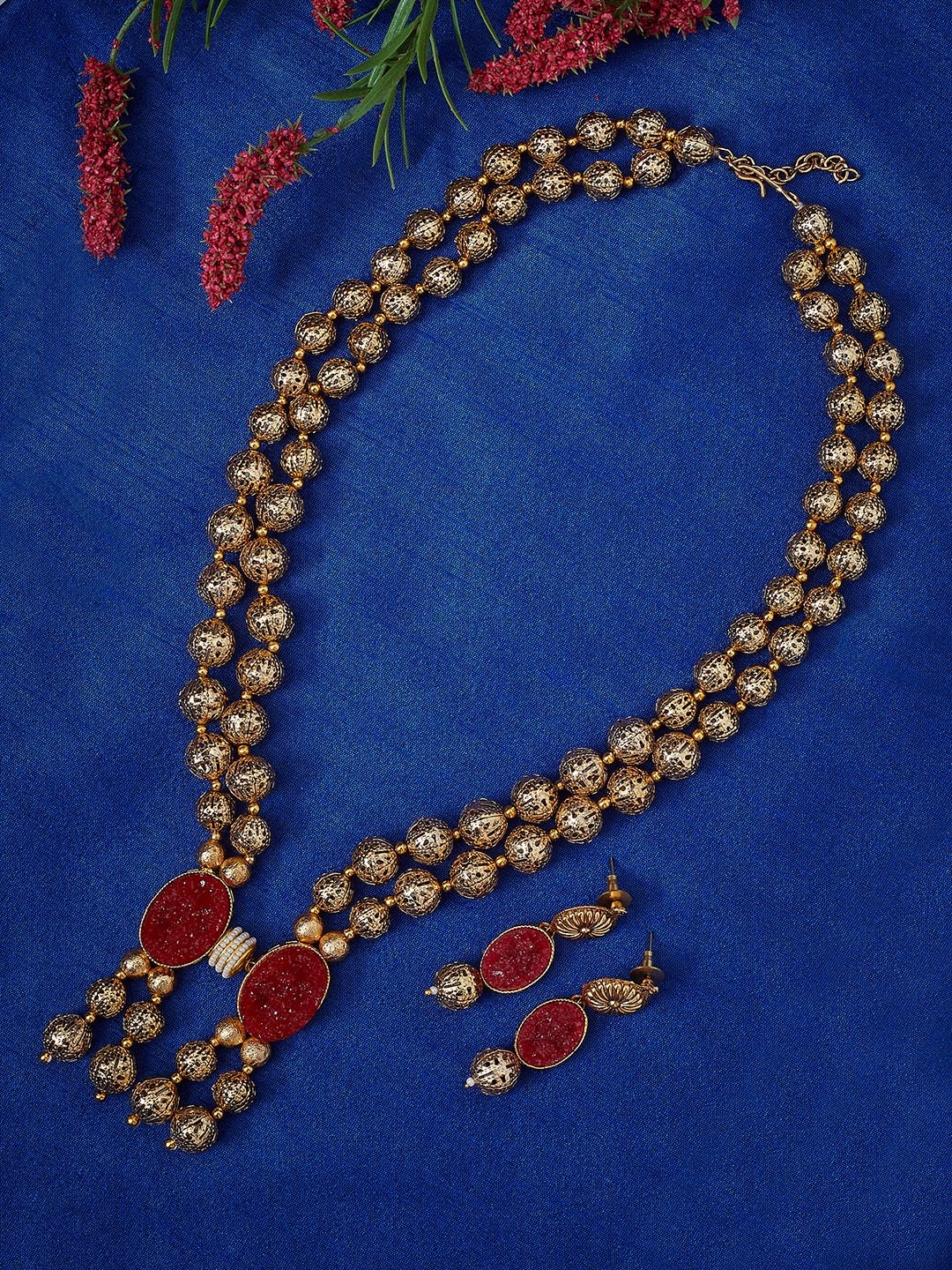 

PANASH Red & Gold-Plated Handcrafted Jewellery Set