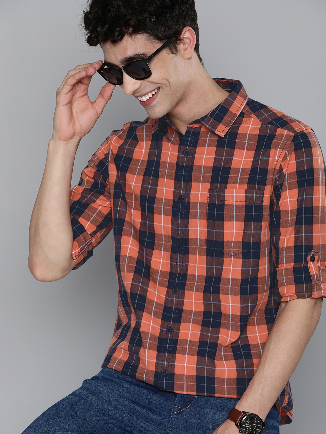 

HERE&NOW Men Navy Blue & Coral Slim Fit Checked Casual Shirt