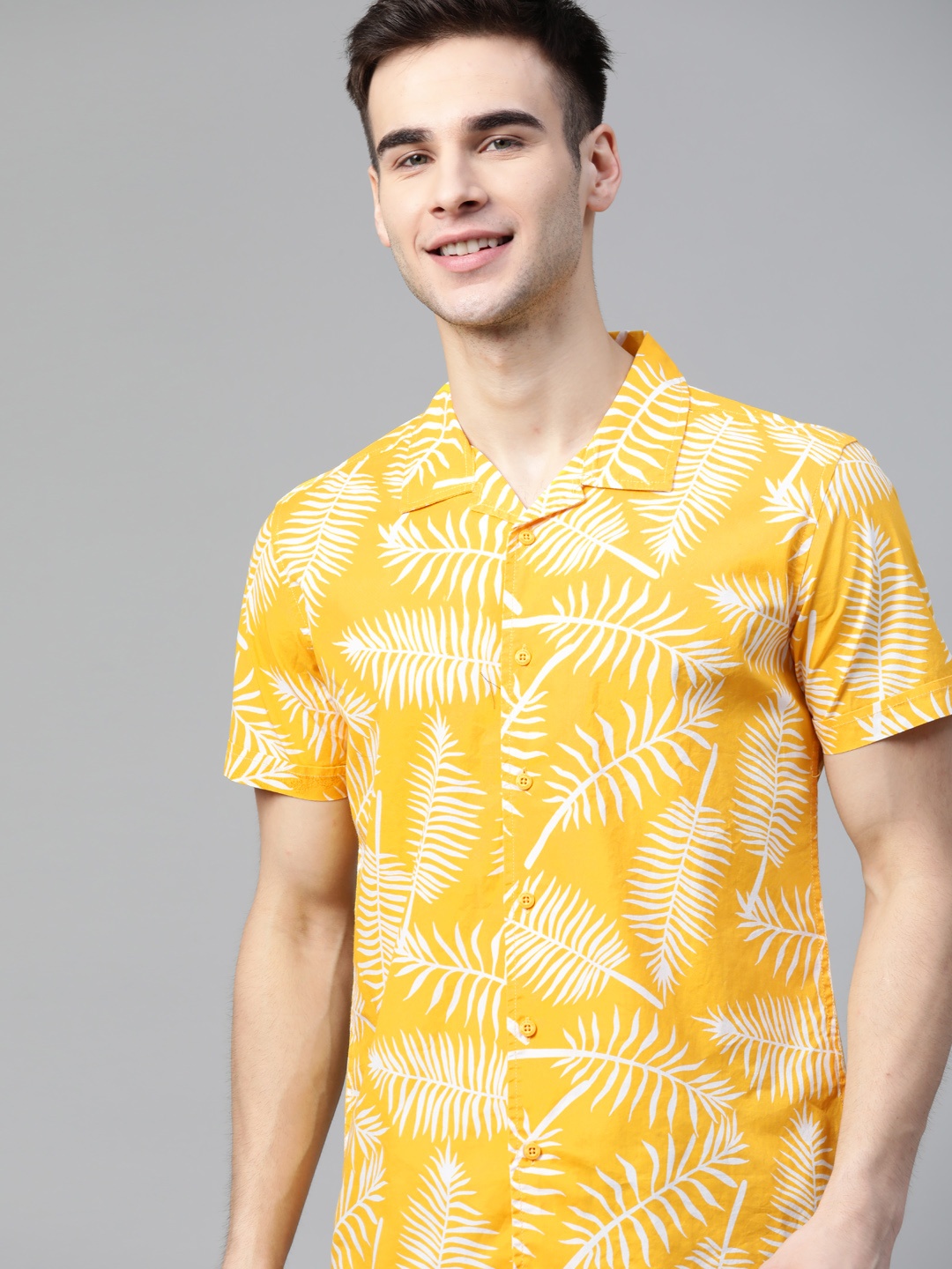 

HERE&NOW Men Yellow & White Slim Fit Pure Cotton Floral Print Casual Shirt