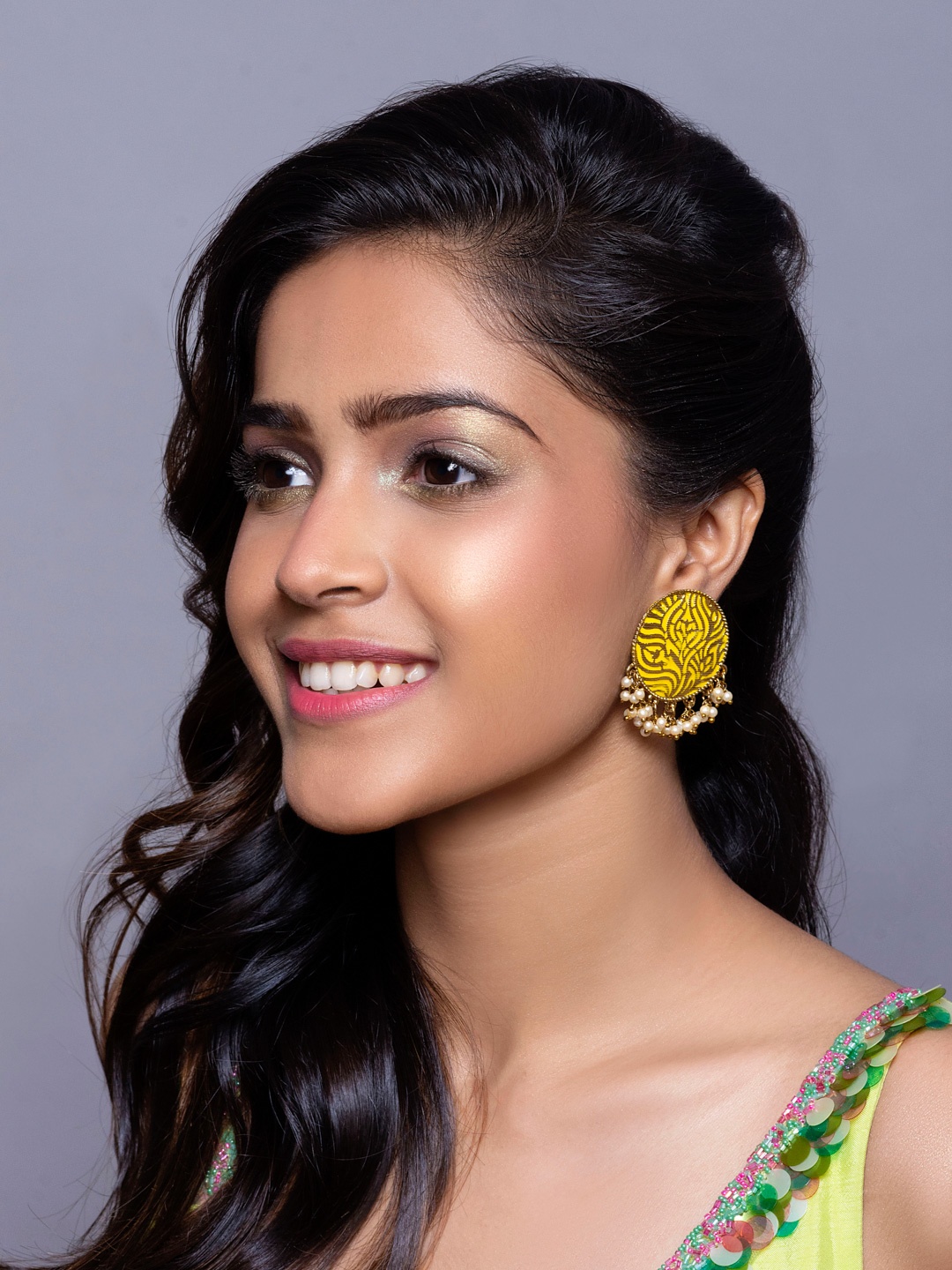 

Fida Gold-Plated & Yellow Circular Studs