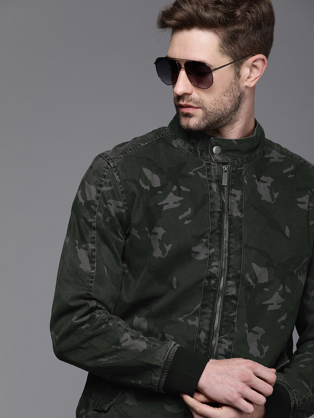 

WROGN Men Olive Green Camouflage Printed Stand-Collar Denim Jacket