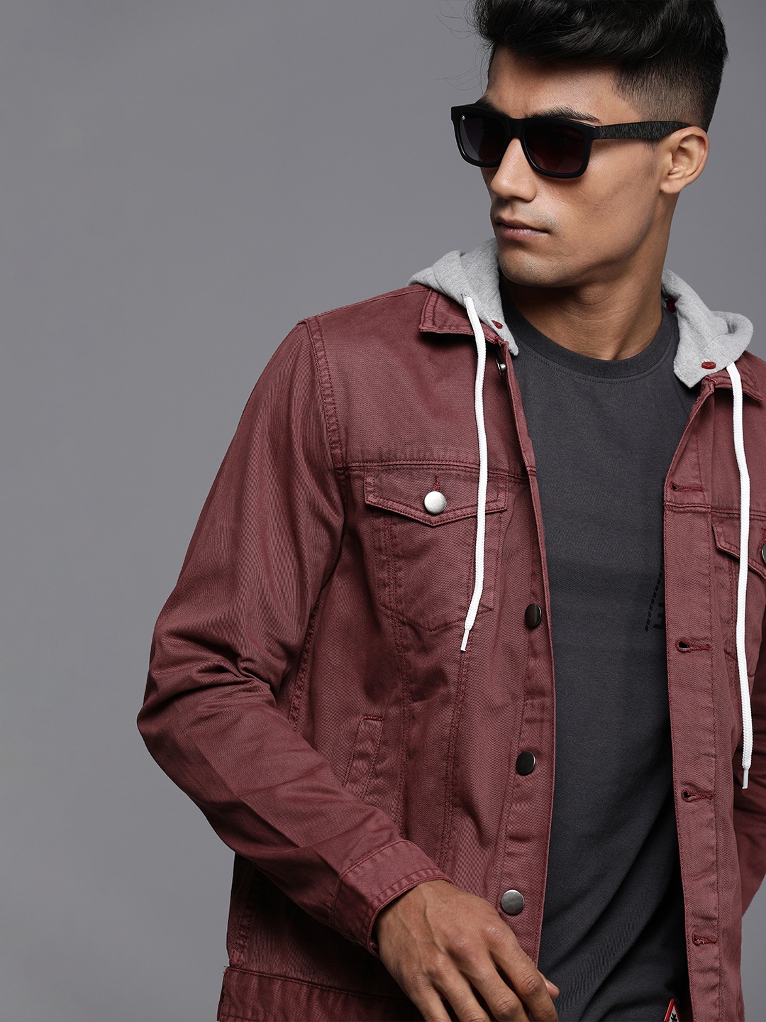 

WROGN Men Maroon Solid Hooded Pure Cotton Denim Jacket