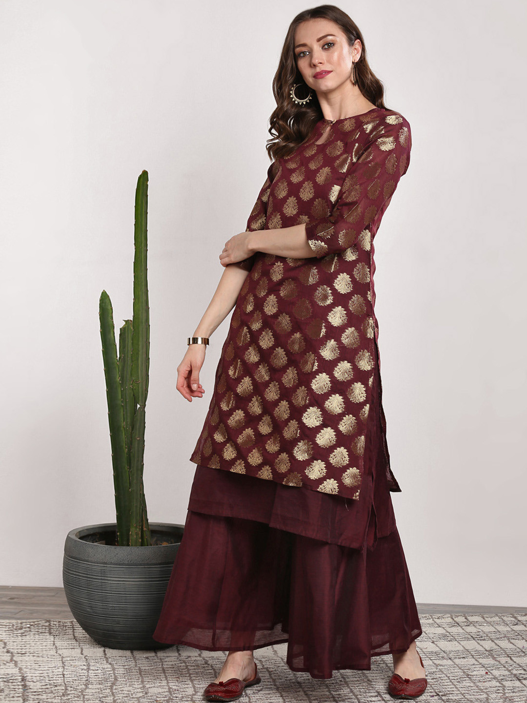 

Sangria Women Burgundy & Golden Woven Design Kurta with Palazzos