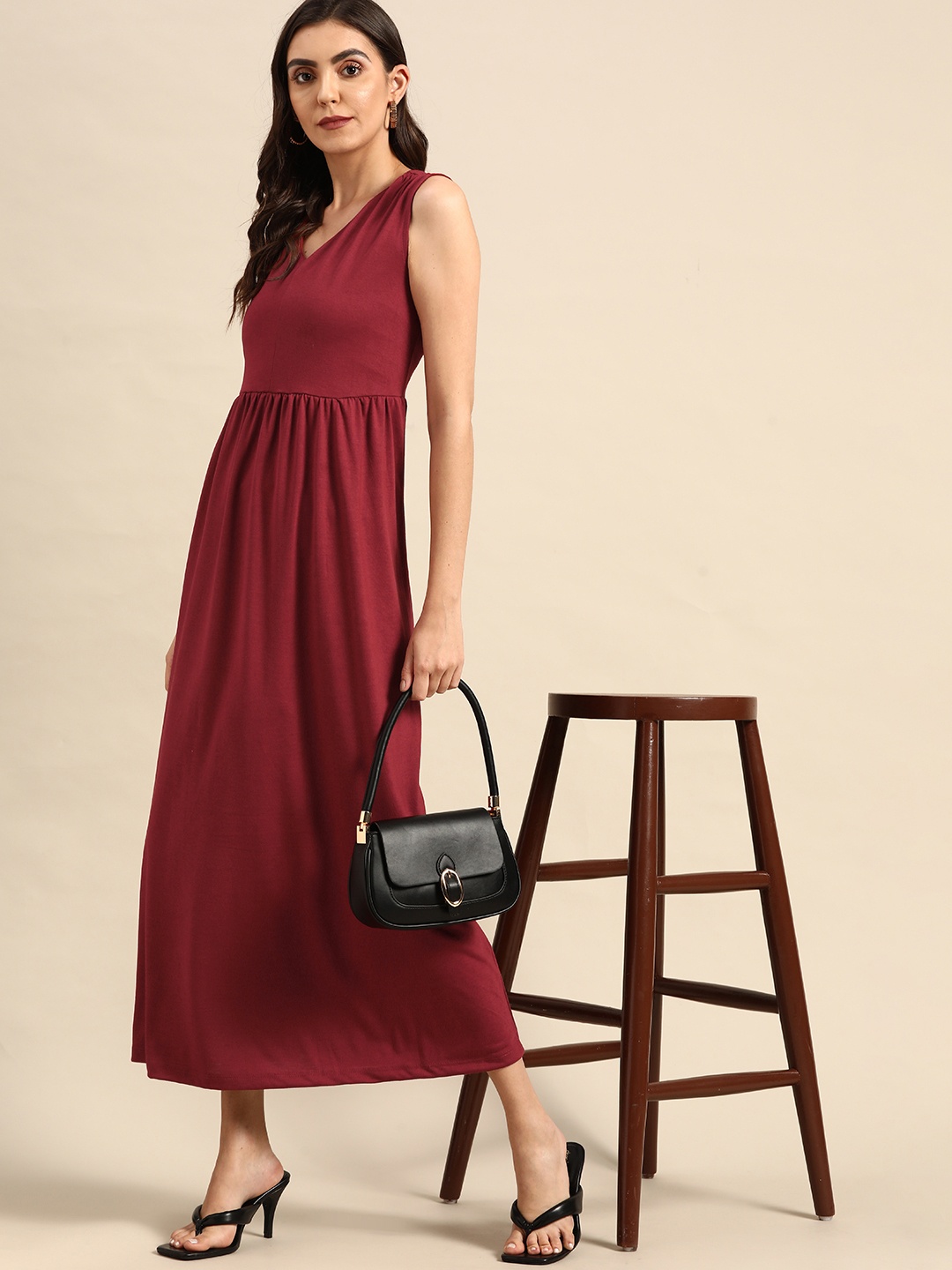 

all about you Maroon Solid V-Neck Knitted Maxi Dress