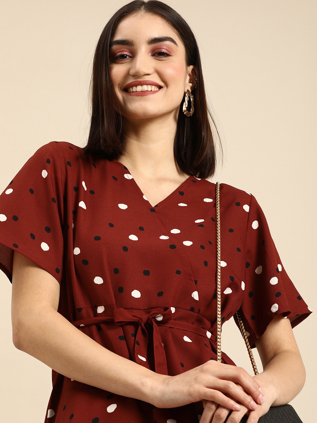 

all about you Women Maroon & White Printed V-Neck Regular Top With A Belt
