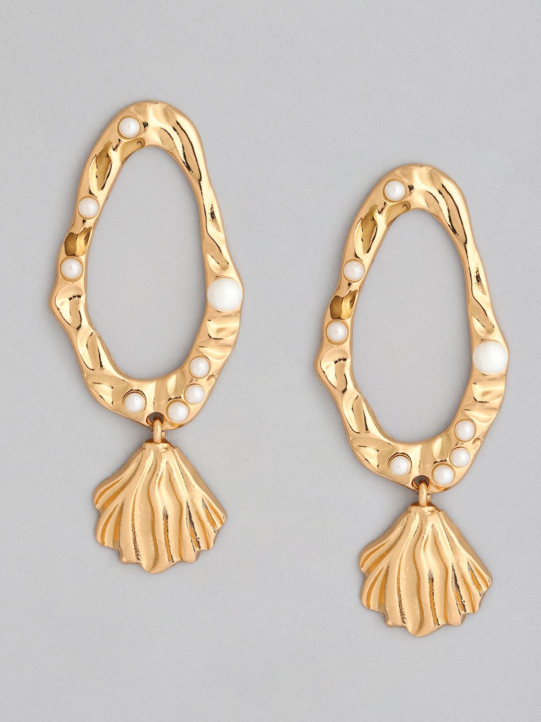 

DressBerry Gold-Toned Beaded Oval Crushed Shell Drop Earrings