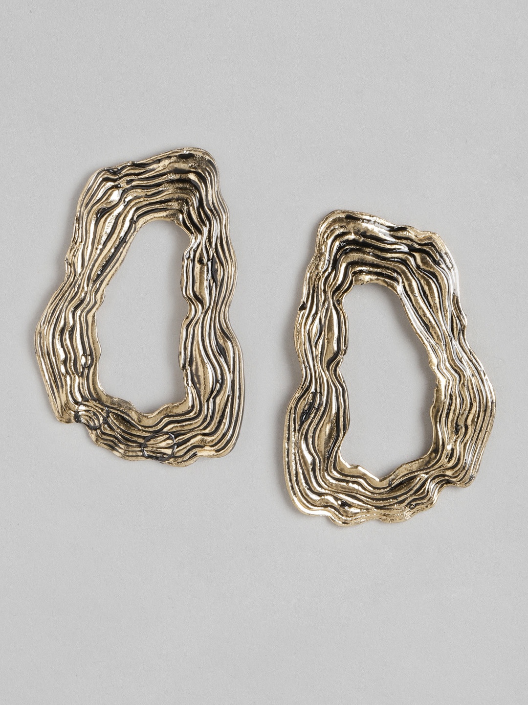 

DressBerry Gold-Toned & Black Enamelled & Textured Contemporary Drop Earrings