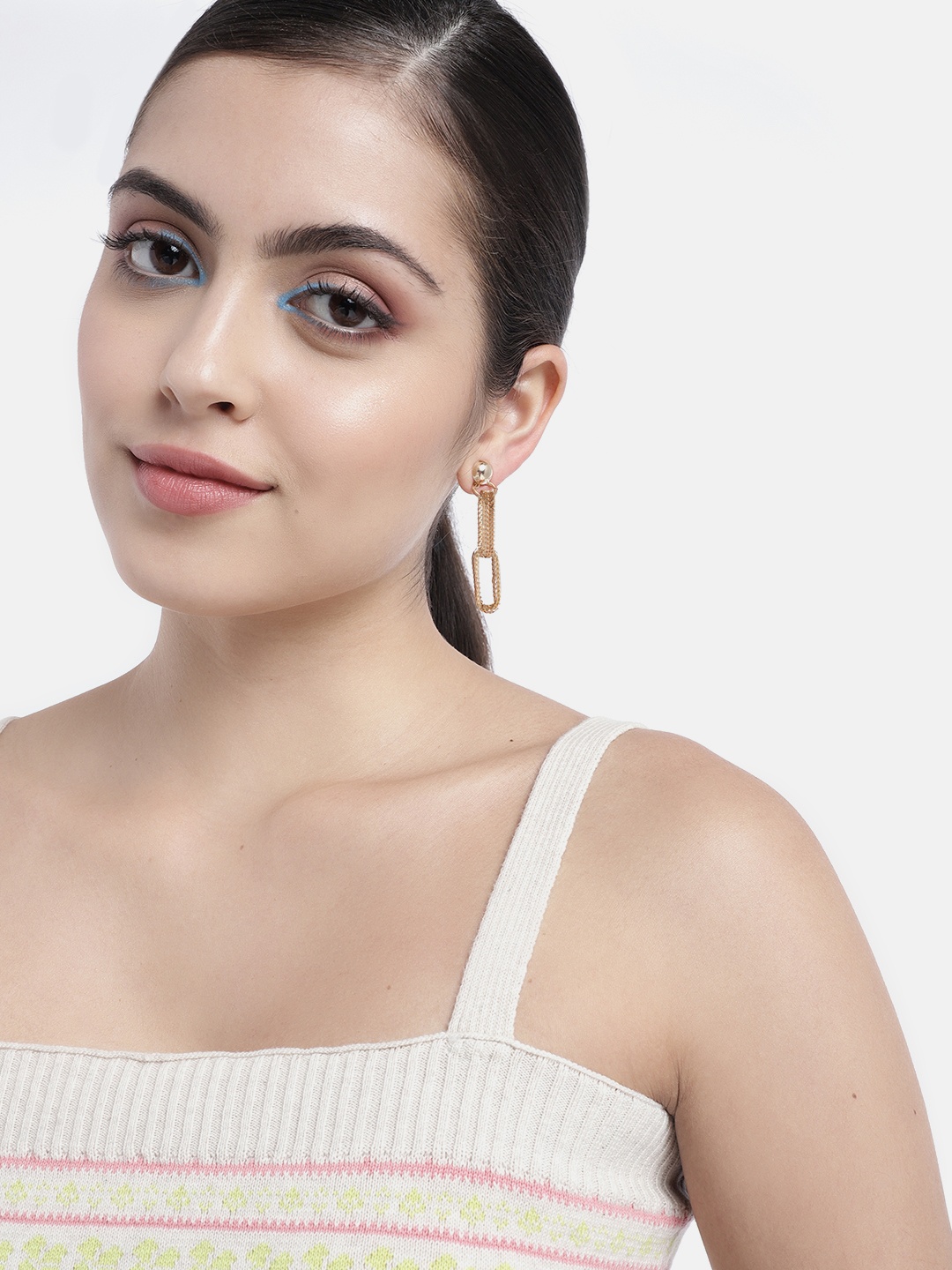 

DressBerry Gold-Toned Handcrafted Drop Earrings