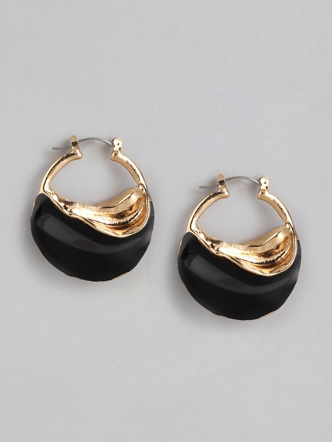 

DressBerry Black & Gold-Toned Enamelled Circular Half Hoop Earrings