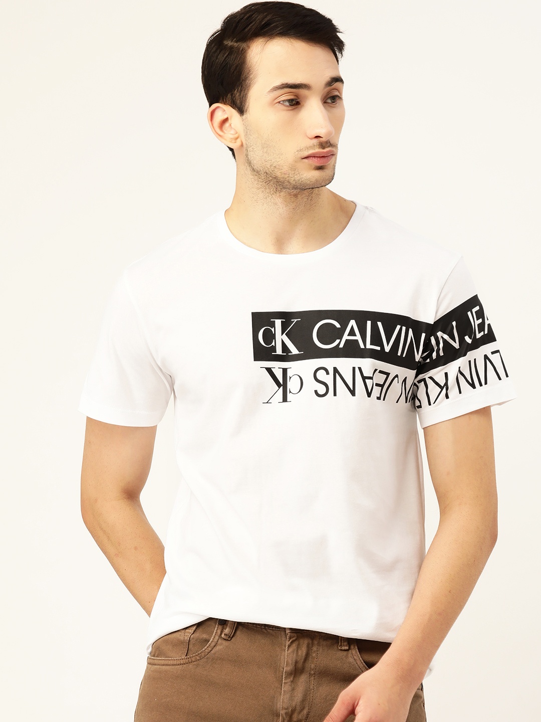 

Calvin Klein Jeans Men White Brand Logo T-shirt