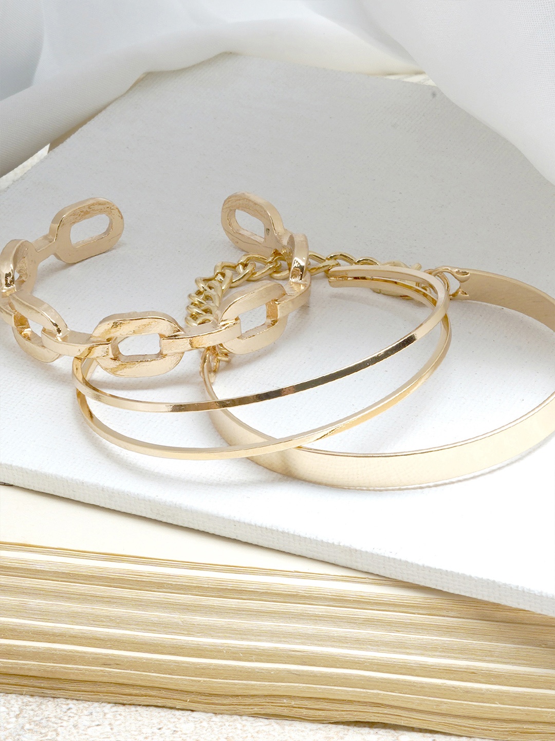 

JOKER & WITCH Set of 3 Gold-Plated Cuff Bracelet