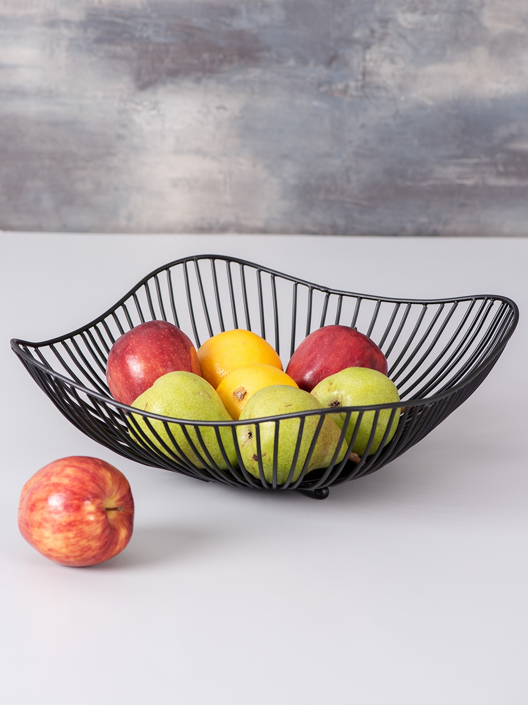 

nestroots Black Solid Hand Painted Wave Fruits Basket