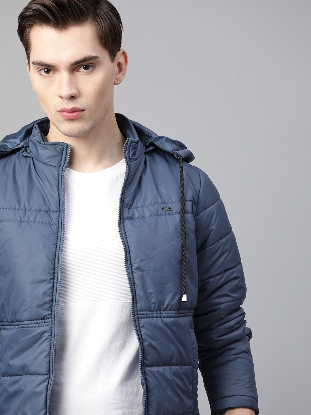 

Roadster Men Blue Solid Detachable Hood Padded Jacket