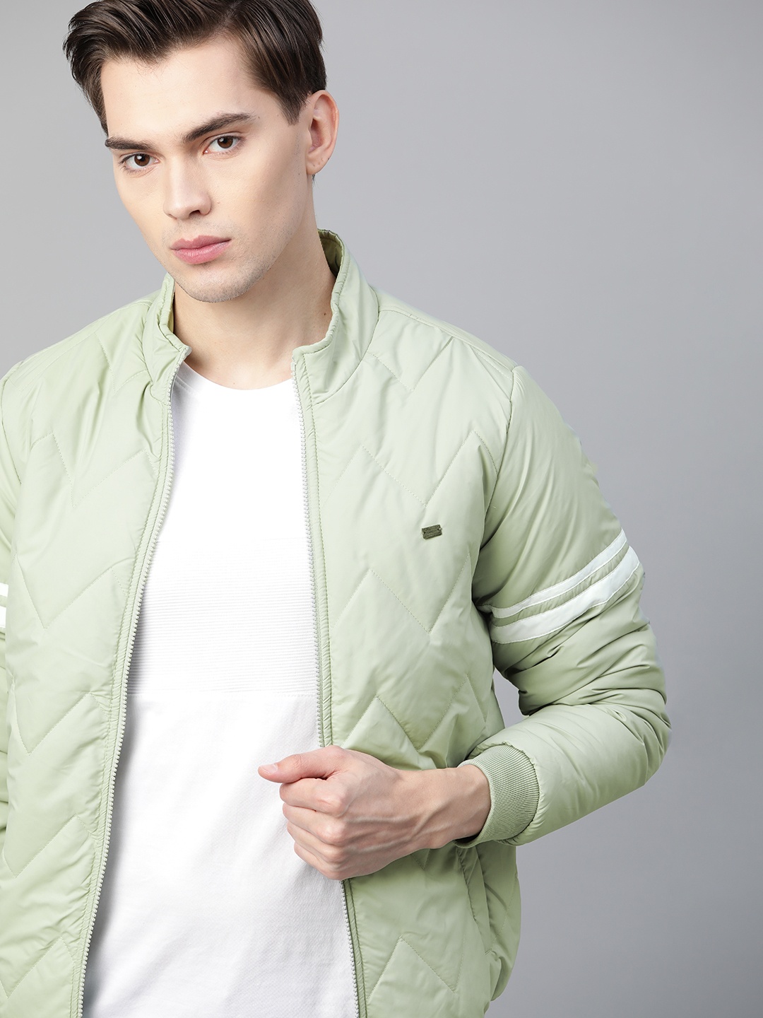 

Roadster Men Green Solid Padded Jacket