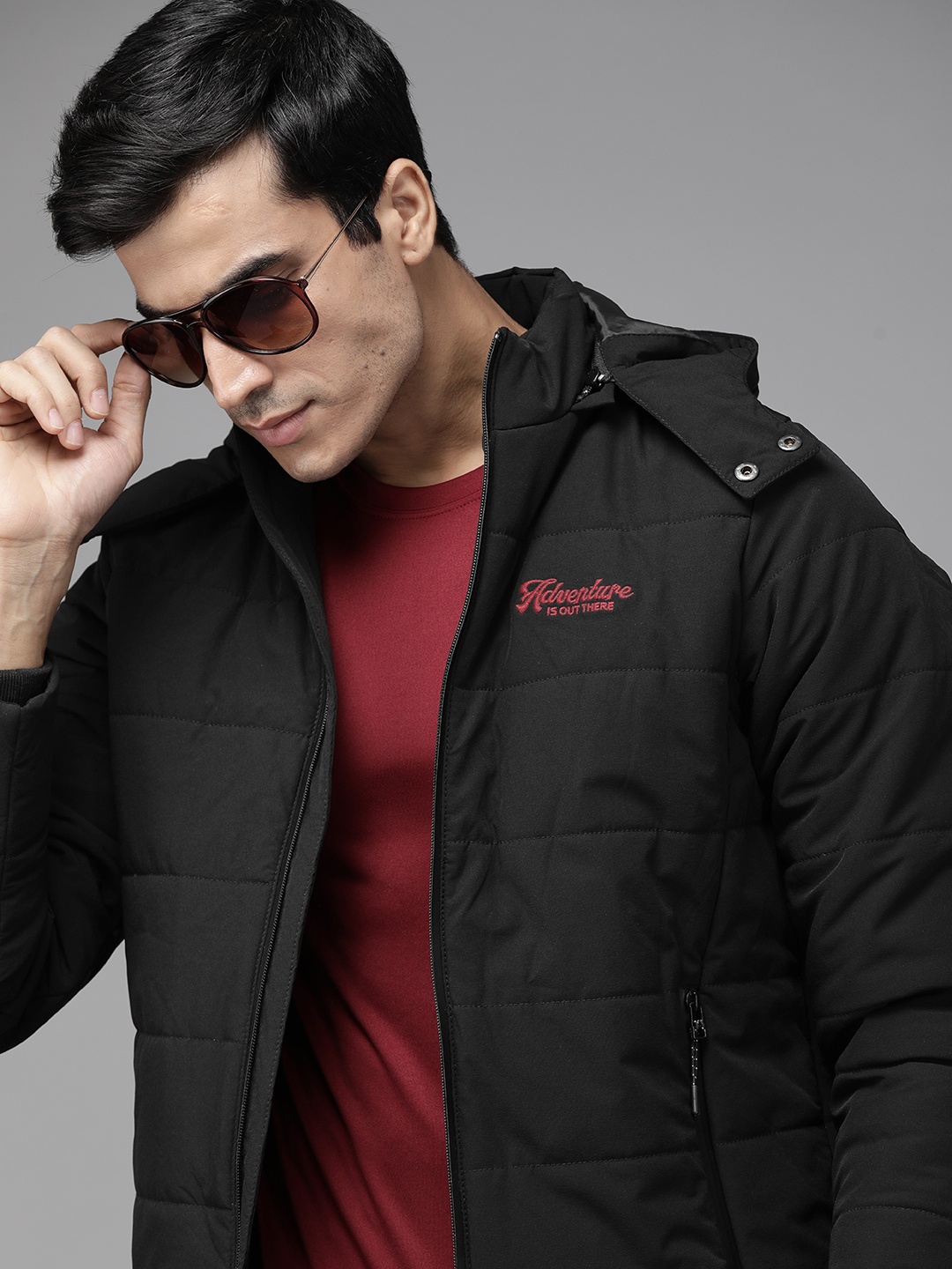 

Roadster Men Black Solid Detachable Hood Padded Jacket