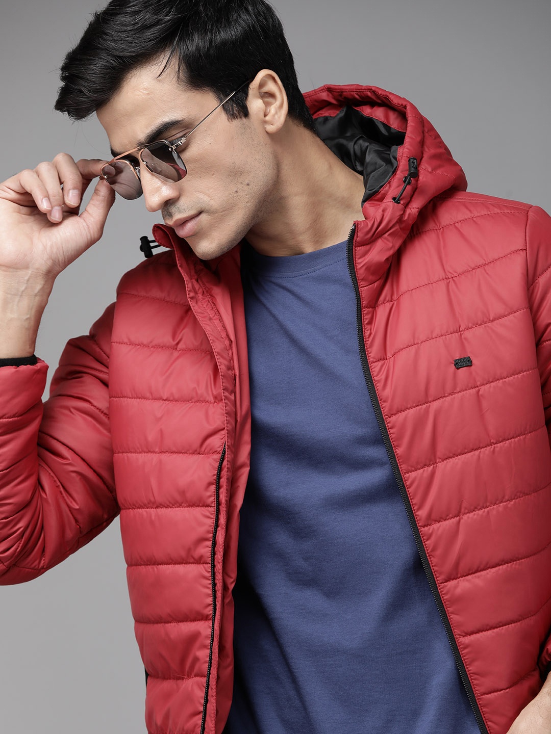 

Roadster Men Red Solid Hooded Padded Jacket