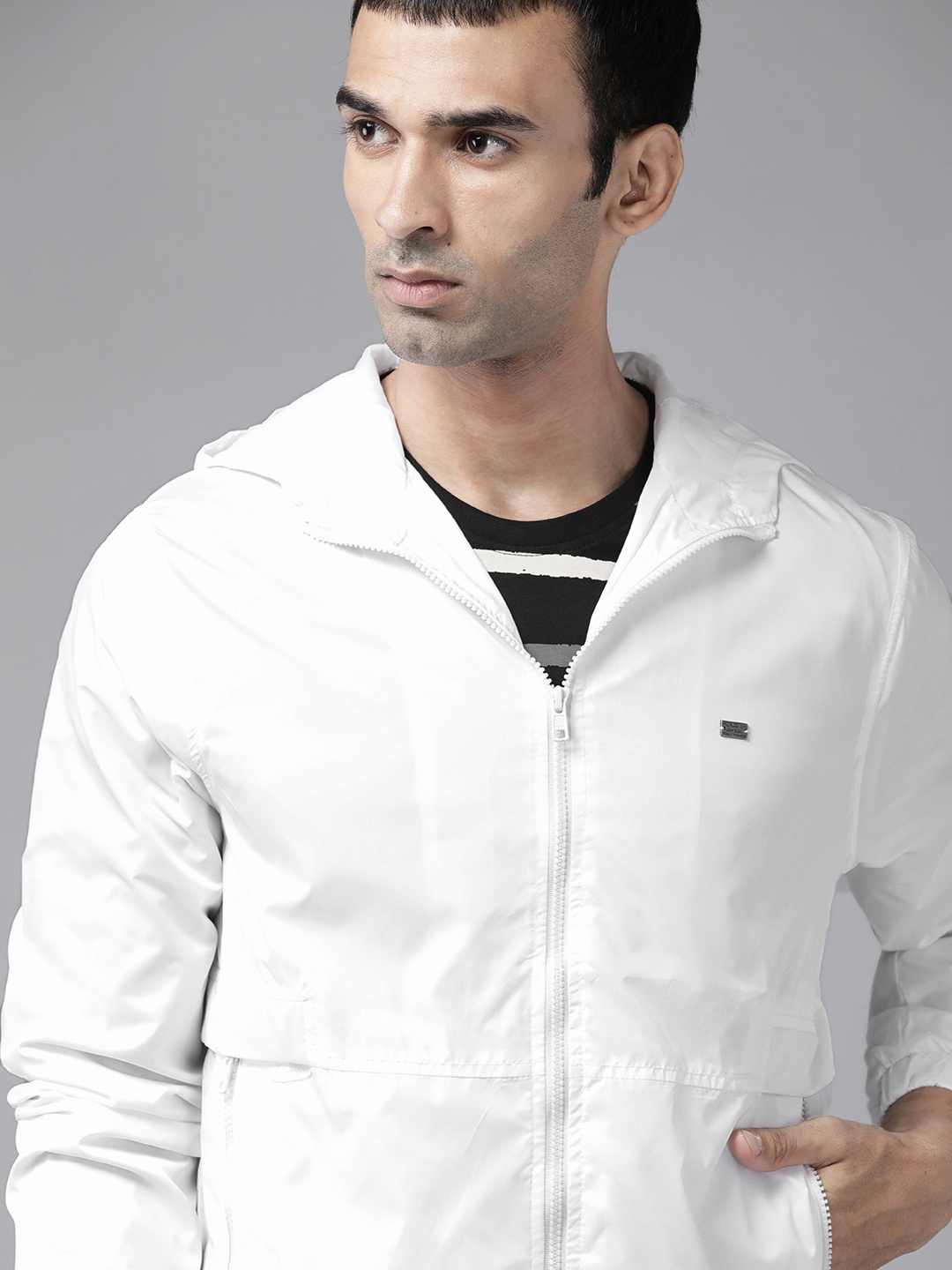 

Roadster Men White Solid Hooded Tailored Jacket