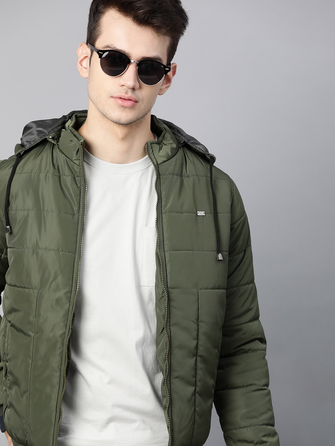 

Roadster Men Olive Green Solid Padded Jacket with Detachable Hood