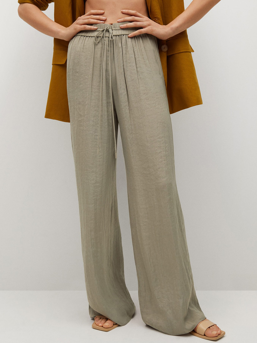 

MANGO Women Grey Solid Parallel Trousers