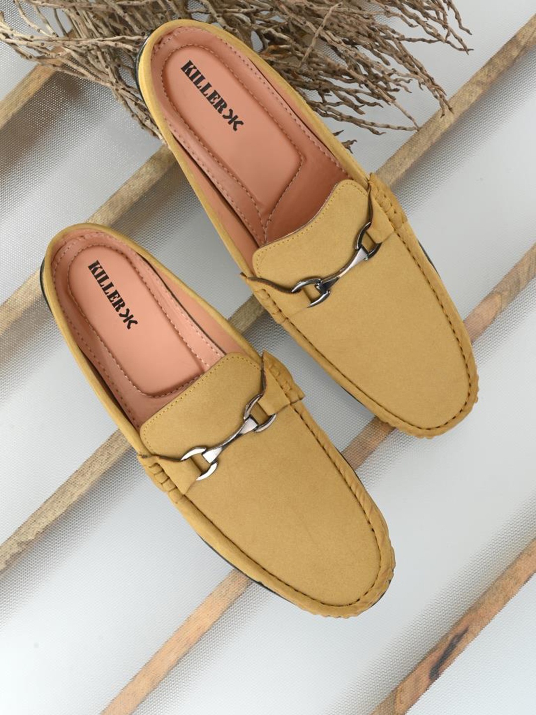 

Killer Men Beige Solid Horsebit Loafers