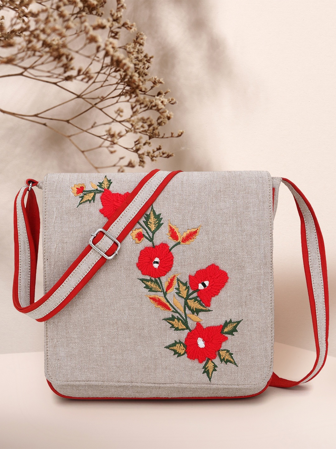 

Anekaant Off-White Solid Sling Bag