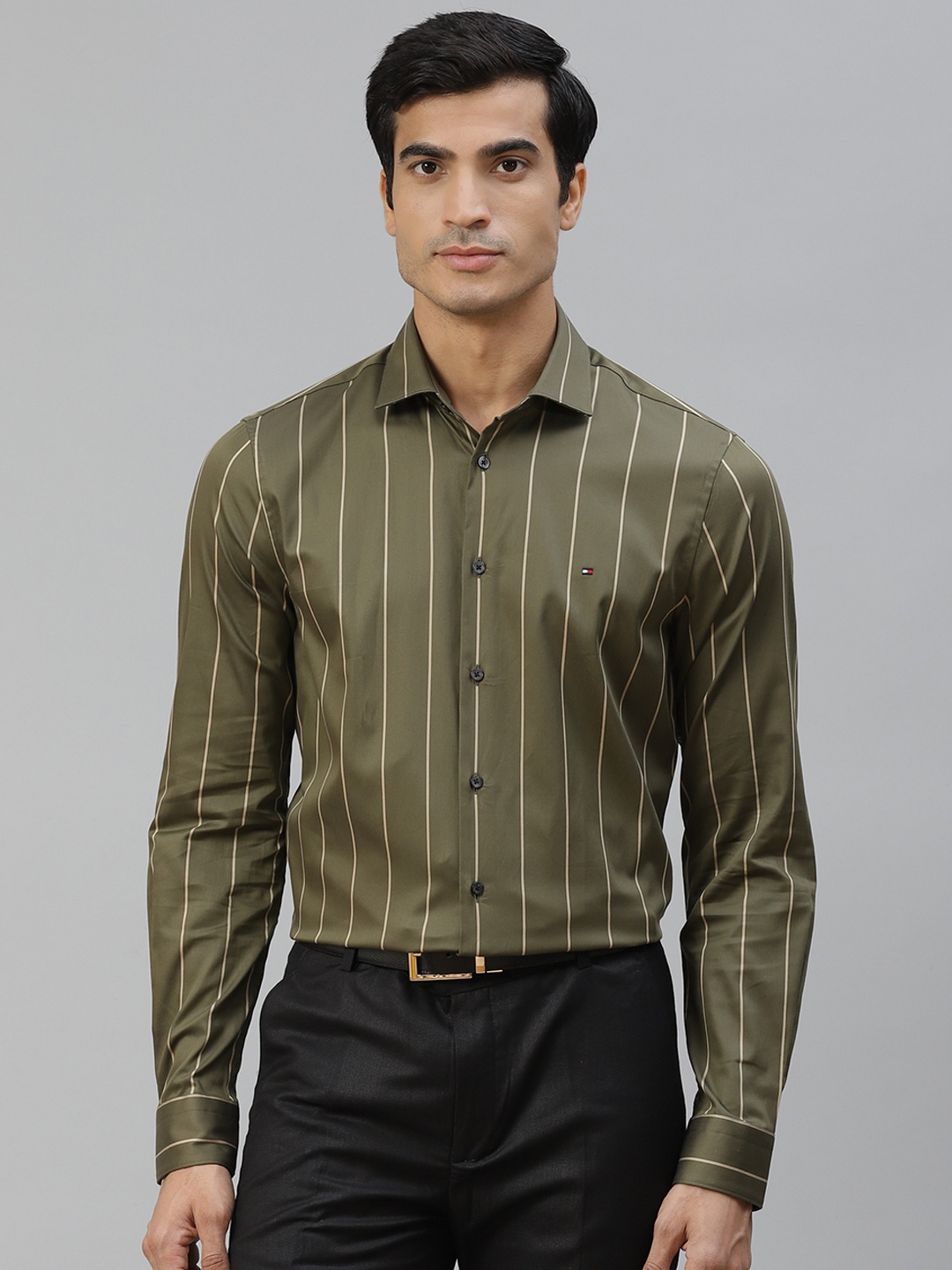 

Tommy Hilfiger Men Olive Green & Beige Slim Fit Striped Formal Shirt