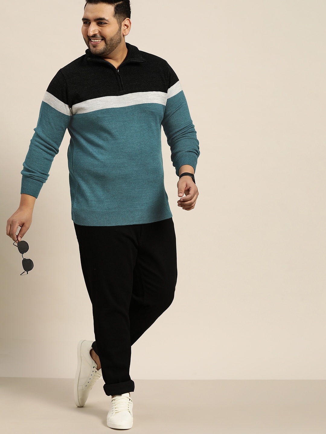 

Sztori Men Plus Size Black & Teal Green Colourblocked Pullover