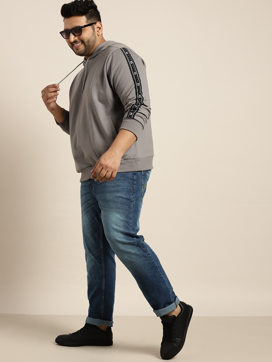 

Sztori Plus Size Men Grey Hooded Sweatshirt