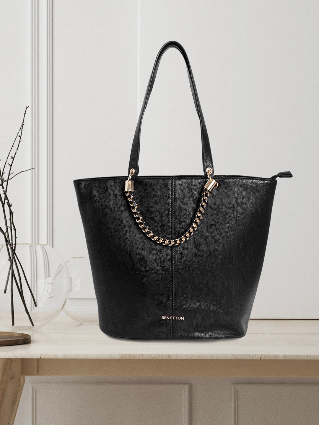 

United Colors of Benetton Black Structured Shoulder Bag