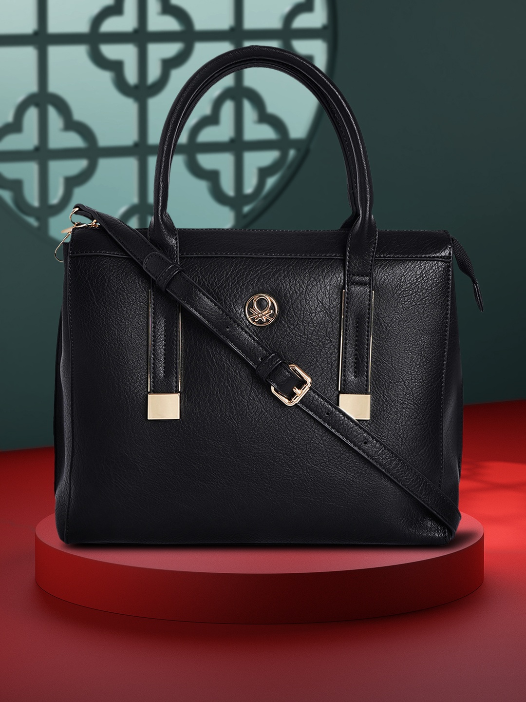 

United Colors of Benetton Black Structured Handheld Bag