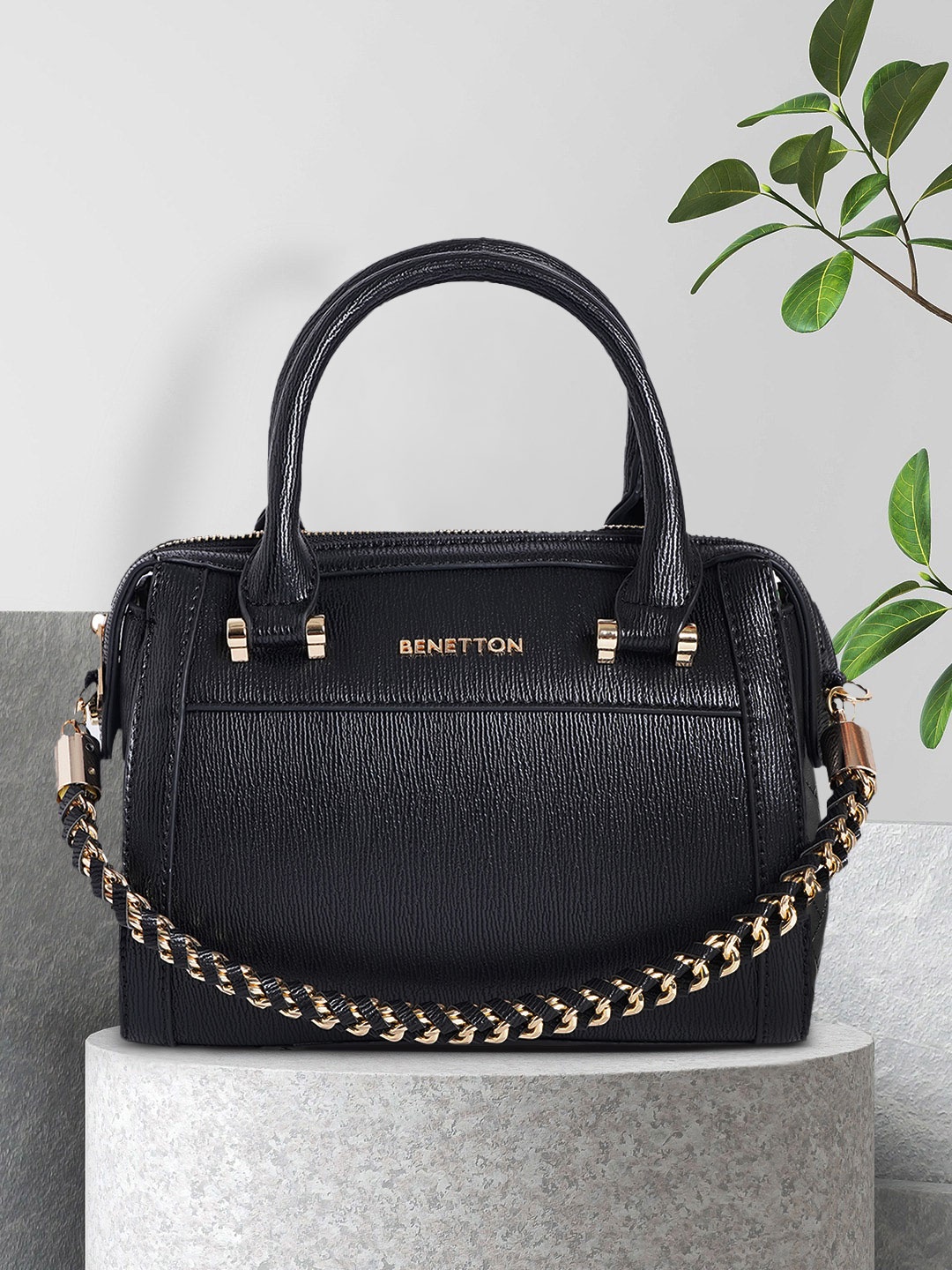 

United Colors of Benetton Black Handheld Bag