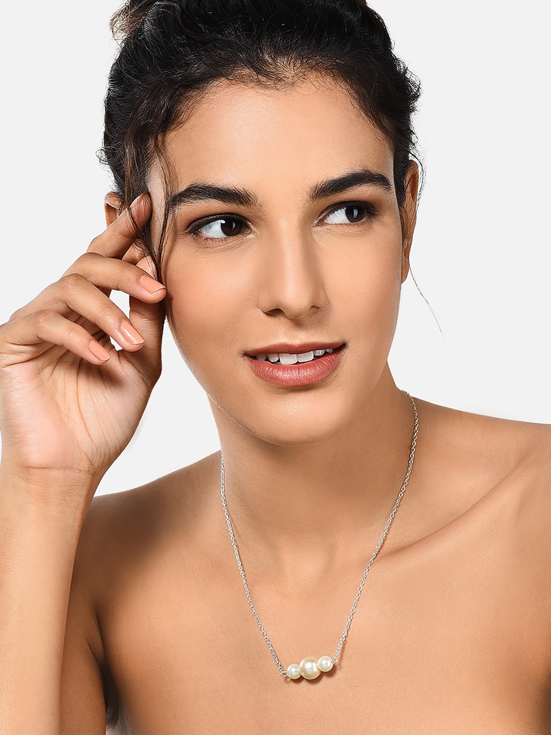 

Zaveri Pearls Silver-Plated & White Pearl Necklace